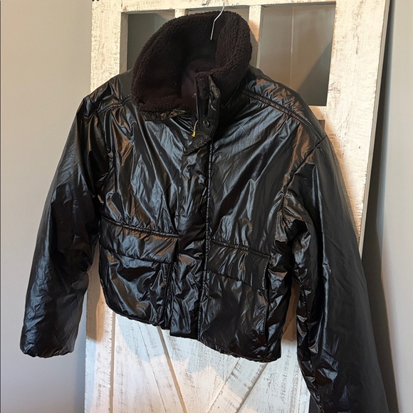 NWT All in Motion Black Puffer Jacket - Picture 5 of 11